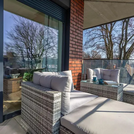 Jachtowa Mit Terrasse Auf Usedom By Interhome 斯维诺乌伊希切